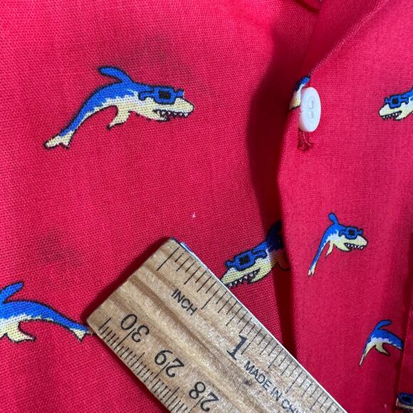 Vintage Egon Von Furstenberg Button-Up Shirt Red Cartoon Sharks Size L 16-16.5 - Picture 7 of 10